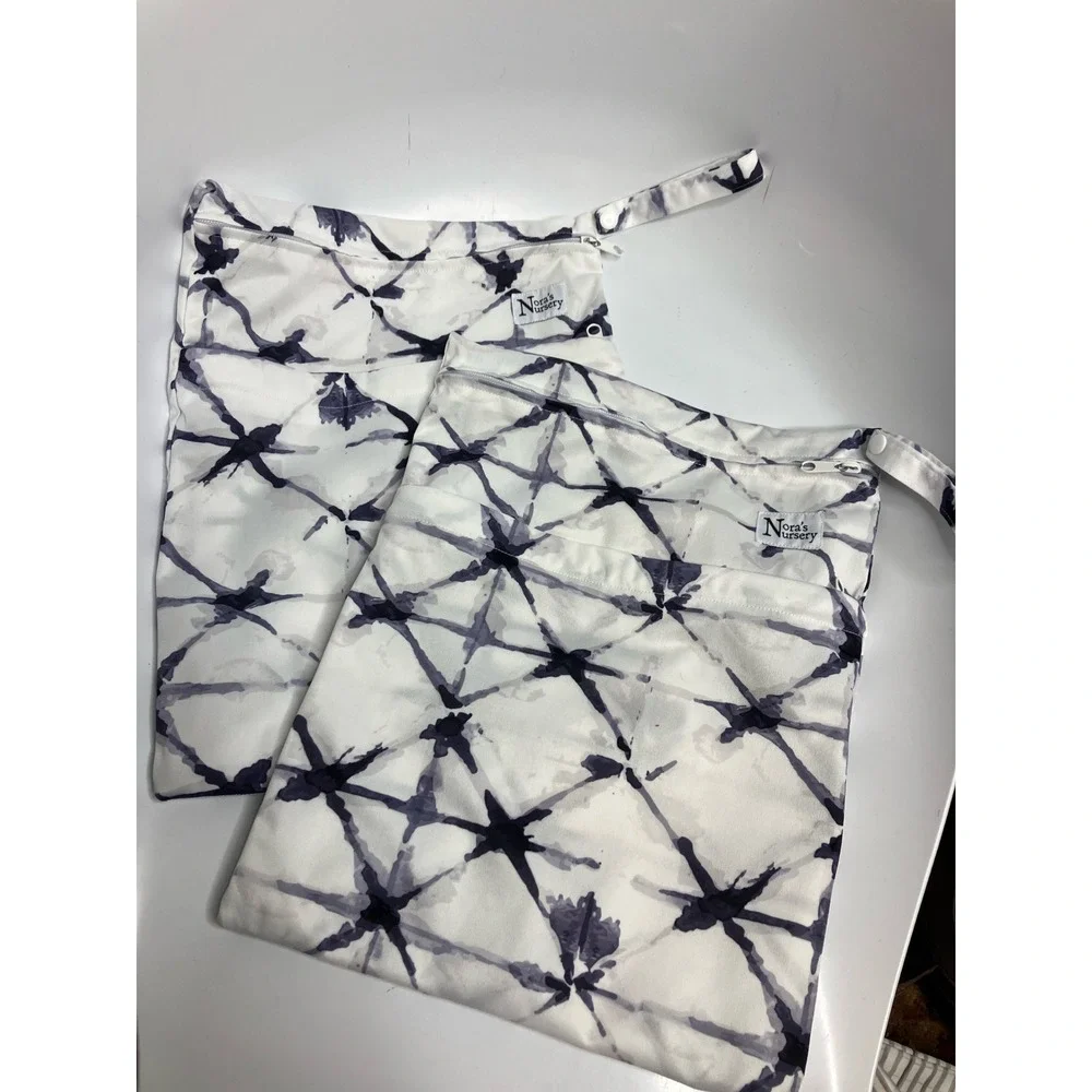 Nora's Nursery Wet Bag 2pk Unisex OS Navy White Excellent Cloth Diaper Storage